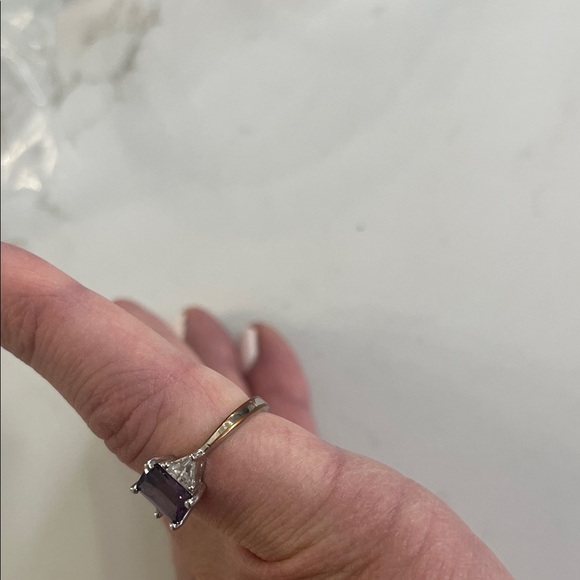 Elegant Purple Gemstone Silver Ring - Picture 5 of 6
